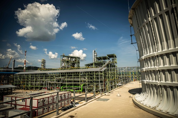 IMPROVING SUPPLY CHAIN SECURITY AND COMPETITIVENESS}