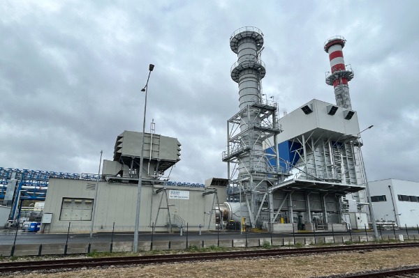 COMMISSIONING OF THE NEW POWER PLANT}